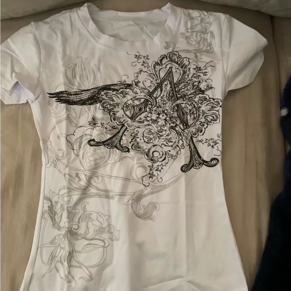 White Fitted Graphic Short Sleeve Tee